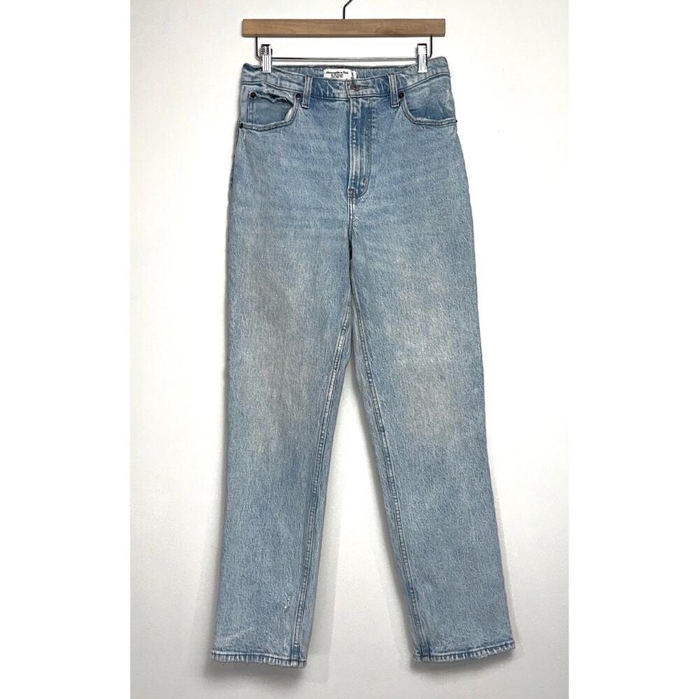 Abercrombie & Fitch 90s Ultra High Rise Light Acid Wash Straight Jeans - Picture 6 of 13